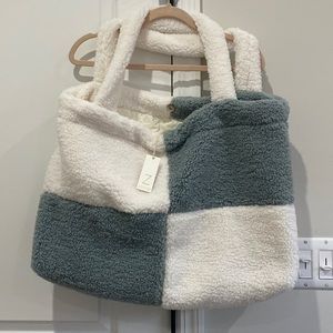 Z Supply Sherpa Tote